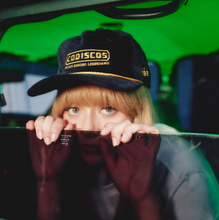 Cargar imagen en el visor de la galería, GORRA CODISCOS Y LATIN LOVER NEGRO
